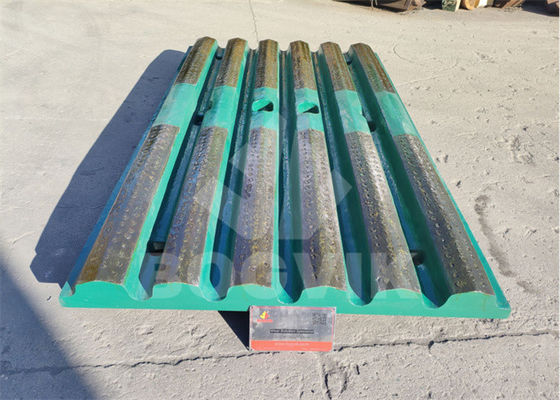 BOGVIK Customized Coarse Corrugated Jaw Liners con inserto di carburo di titanio