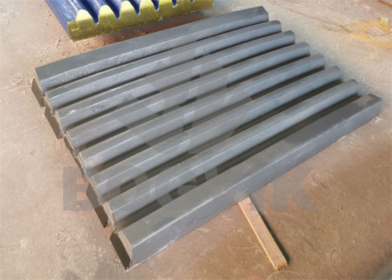 Mn18Cr2 JM1208 Crusher mascellato mascellato 400.0425.001 e Swing Jaw Plate 400.0420.001