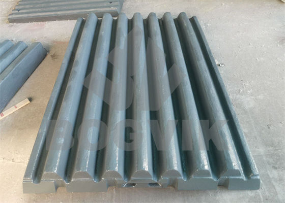 Mn18Cr2 JM1208 Crusher mascellato mascellato 400.0425.001 e Swing Jaw Plate 400.0420.001